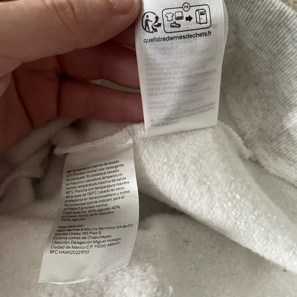 Loved H&M Kids x Boston Varsity Style Cream Hoodie Sweatshirt Sweater Size 10-12 - Picture 2 of 8